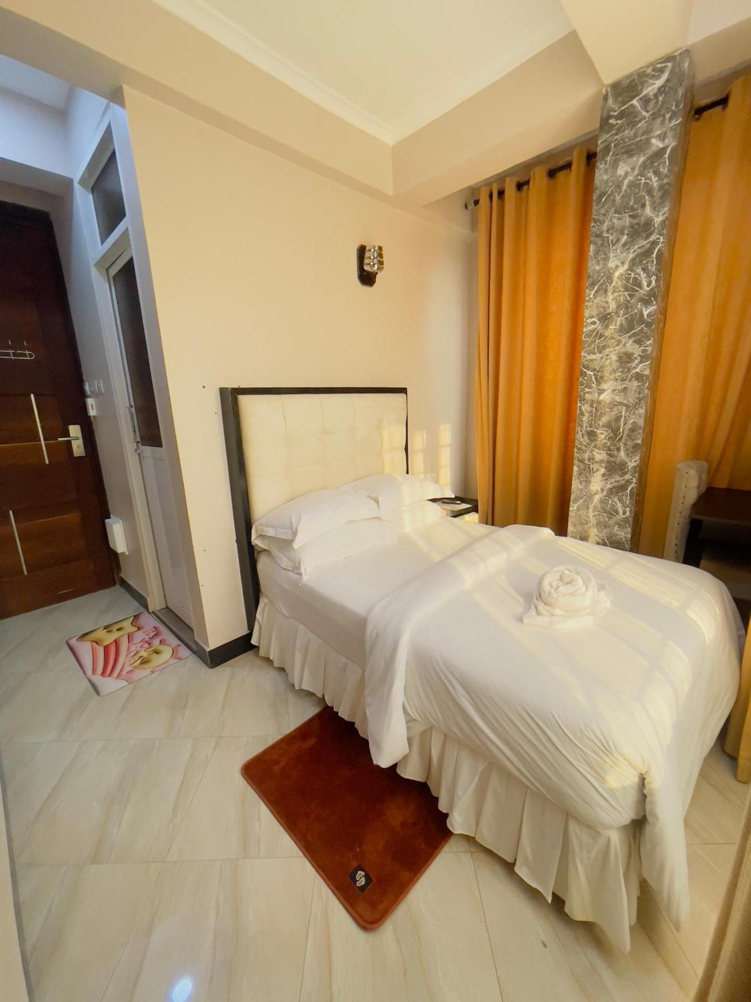 Diary Hotel Dar es Salaam Exterior foto